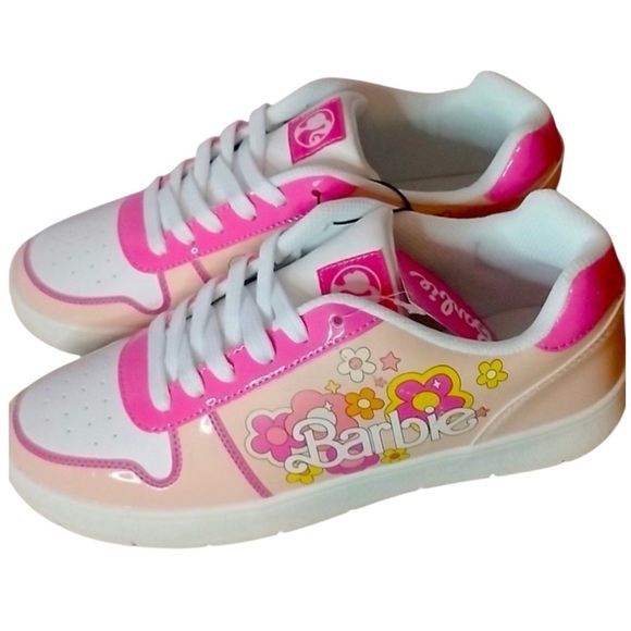 New! BARBIE by Mattel Women's Lace Up Sneakers  Size 9 - Picture 9 of 10